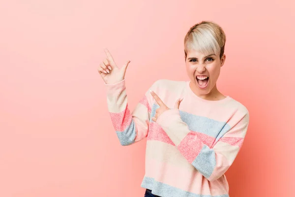 Young Natural Curvy Woman Pointing Forefingers Copy Space Expressing Excitement — Stock Photo, Image