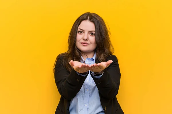 Young Size Caucasian Business Woman Holding Something Palms Offering Camera — 스톡 사진