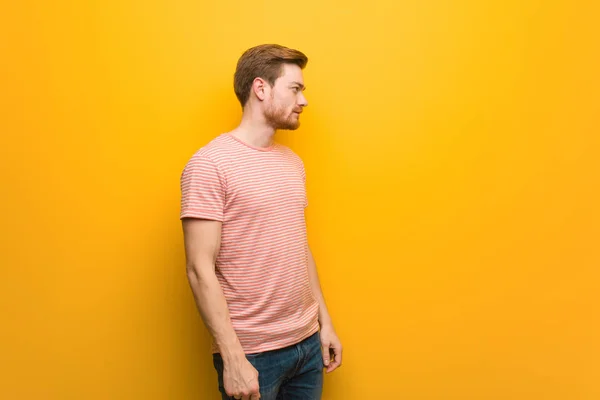 Young Redhead Man Side Looking Front — Stock Photo, Image