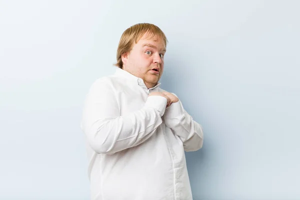 Young Authentic Redhead Fat Man Scared Afraid — Stock Photo, Image