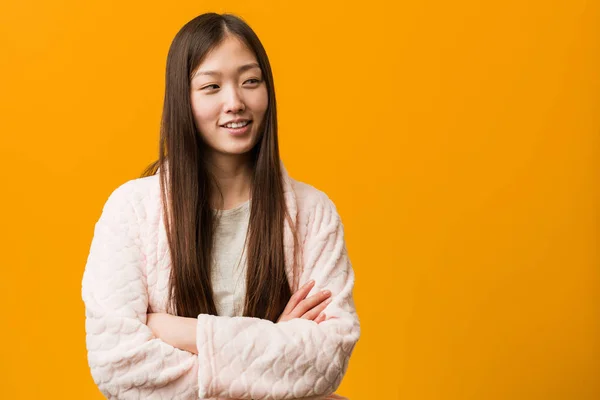 Young Chinese Woman Pajama Smiling Confident Crossed Arms — 스톡 사진