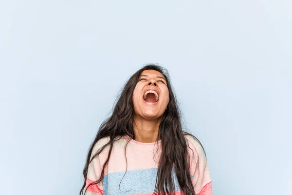 Young Fashion Indian Woman Relaxed Happy Laughing Neck Stretched Showing — Stock Photo, Image