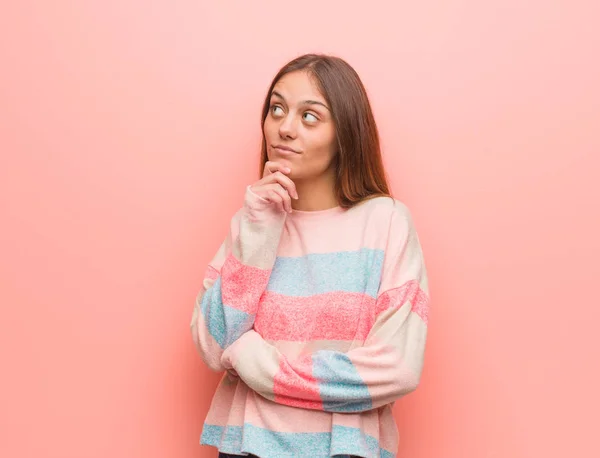 Young Pretty Caucasian Woman Doubting Confused — Stock Photo, Image
