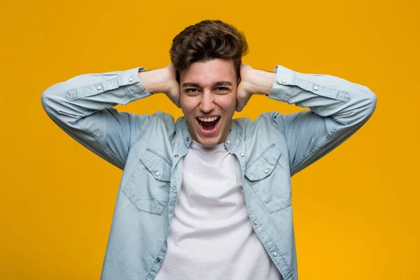 Jonge Knappe Student Het Dragen Van Een Denim Shirt Bedekt — Stockfoto