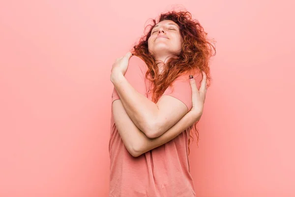 Young Natural Authentic Redhead Woman Hugs Smiling Carefree Happy — Stock Photo, Image