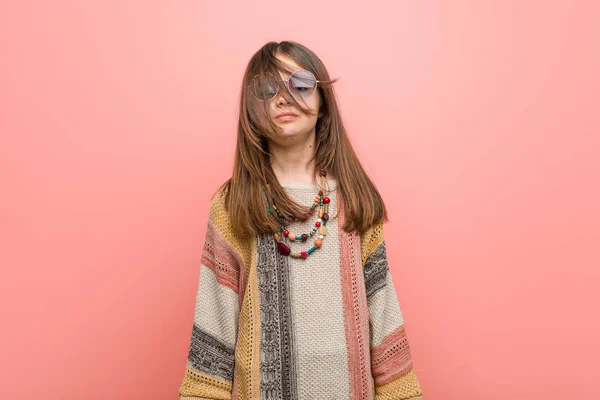 Weinig Kaukasische Meisje Het Dragen Van Hippie Kleding — Stockfoto