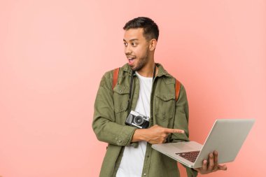 casual yakışıklı delikanlı