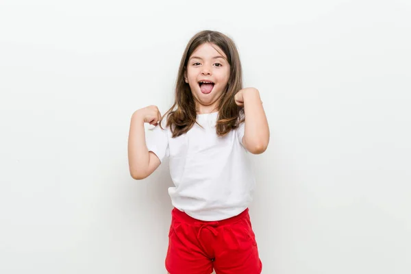 Маленька Біла Дівчинка Веселить Безтурботним Схвильованим Концепція Перемоги — стокове фото