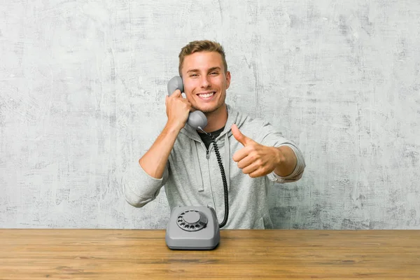 Young Man Talking Vintage Phone Thumbs Ups Cheers Something Support — Stock Photo, Image