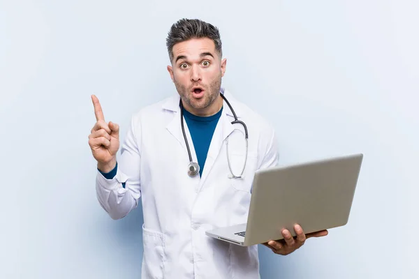 Caucasian Doctor Man Holding Laptop Having Some Great Idea Concept — Stock Photo, Image