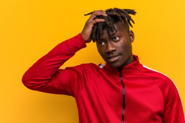 Genç fitness Afrikalı adam şok oluyor, o önemli toplantı hatırladı.