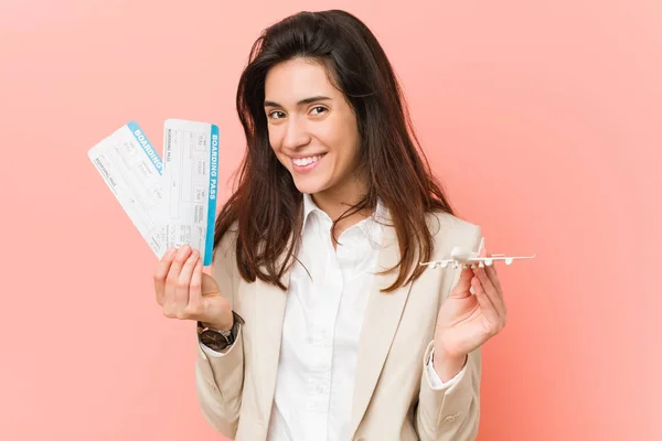 Joven Mujer Caucásica Dispuesta Viajar — Foto de Stock