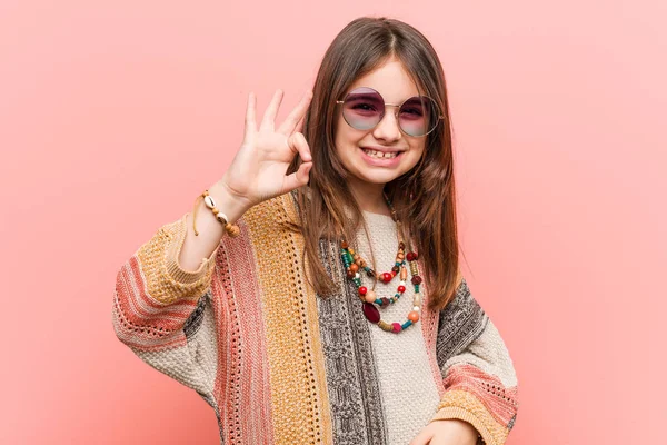 Little Hippie Girl Cheerful Confident Showing Gesture — Stock Photo, Image