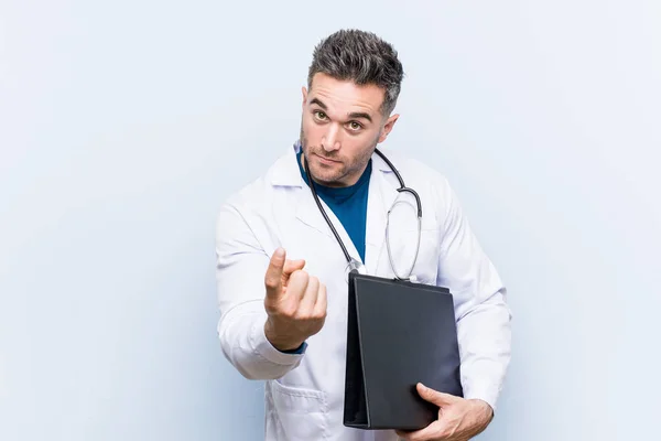 Caucasian Doctor Man Holding Folder Pointing Finger You Inviting Come — 스톡 사진