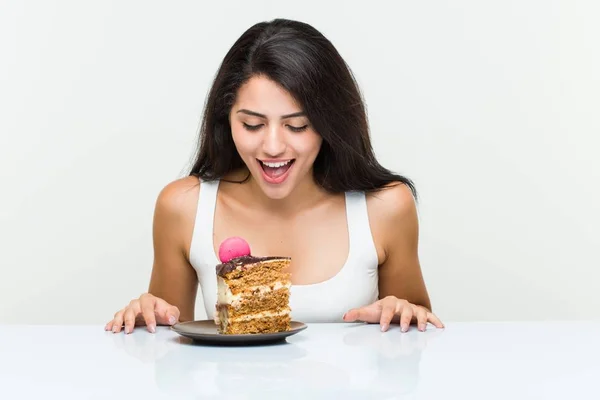 Young Hispanic Woman Eating Carrot Cake — Stock Photo, Image