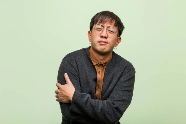 Young Chinese Man Green Wall — Stock Photo, Image