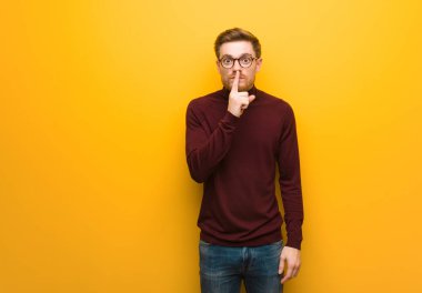 Genç akıllı adam bir sır tutmak veya sessizlik isteyen