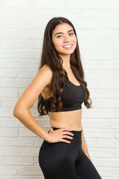 Young Arab Sporty Woman Posing — Stock Photo, Image