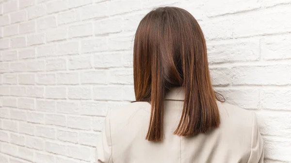 Young Business Woman Looking Back — Stock Photo, Image