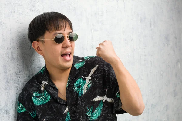 Young Chinese Man Wearing Summer Outfit Dancing Having Fun — Stock Photo, Image