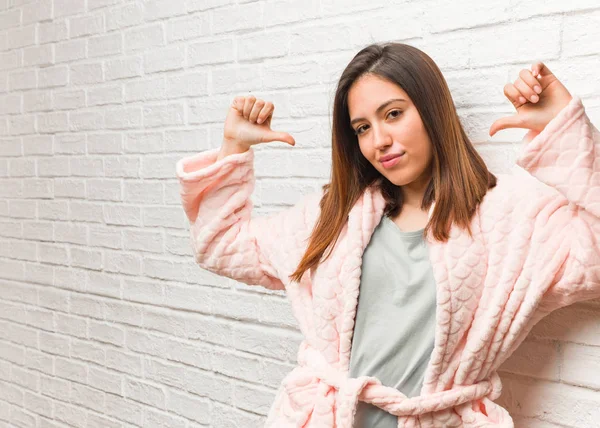 Young Woman Wearing Pajama Pointing Fingers Example Follow — Stock Photo, Image