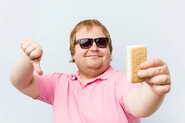 Caucasian Crazy Blond Fat Man Holding Ice Cream — Stock Photo, Image