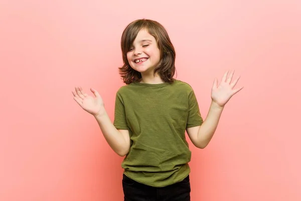 Pequeño Niño Alegre Riendo Mucho Concepto Felicidad —  Fotos de Stock