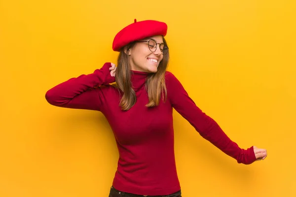 Joven Artista Francesa Bailando Divirtiéndose —  Fotos de Stock