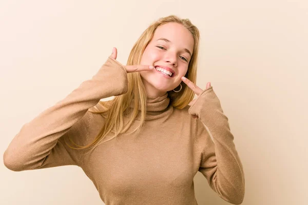 Linda Natural Adolescente Mujer Sonríe Señalando Los Dedos Boca —  Fotos de Stock