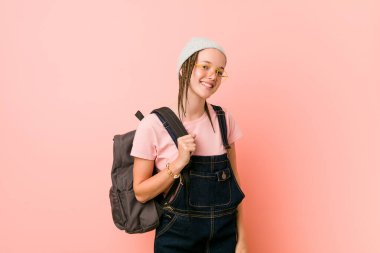 Sevimli kafkas genç hipster öğrenci