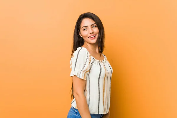 Full Body Young Curvy Woman Hands Hips Stock Photo by ©AsierRomeroCarballo  228791258