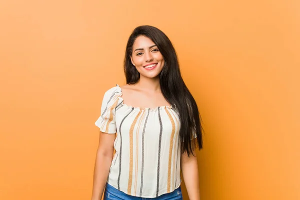 Young Curvy Woman Happy Smiling Cheerful — Stock Photo, Image