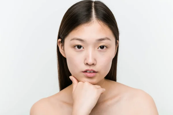 Nahaufnahme Einer Jungen Schönen Und Natürlichen Asiatischen Frau — Stockfoto