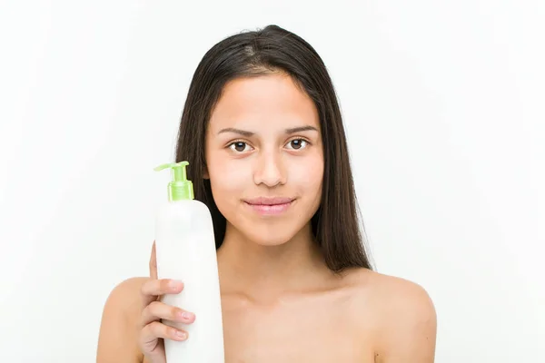 Close Beautiful Natural Hispanic Young Woman Holding Moisturizing Cream Bottle — Stock Photo, Image