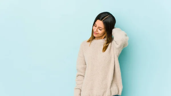 Giovane Donna Isolata Sfondo Blu Che Dolore Collo Causa Stress — Foto Stock