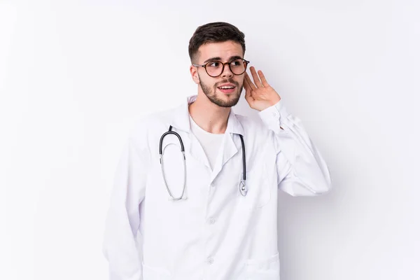 Junger Kaukasischer Arzt Isoliert Beim Versuch Klatsch Und Tratsch Hören — Stockfoto