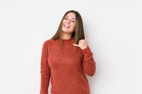 Joven Mujer Caucásica Posando Aislada — Foto de Stock