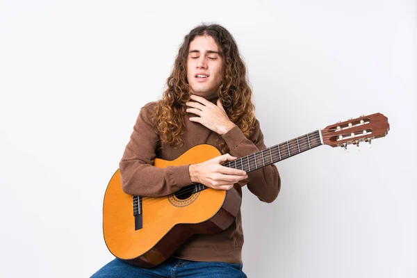Młody Biały Człowiek Gra Gitarze Pojedyncze Śmieje Się Głośno Trzymając — Zdjęcie stockowe