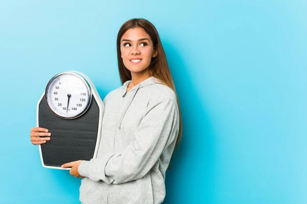 Young Fitness Woman Holding Scale Smiling Confident Crossed Arms — Stock Photo, Image