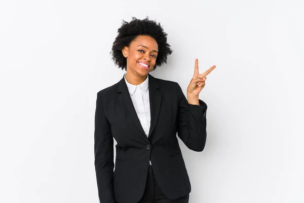 Afro Amerikaanse Zakenvrouw Van Middelbare Leeftijd Tegen Een Witte Achtergrond — Stockfoto