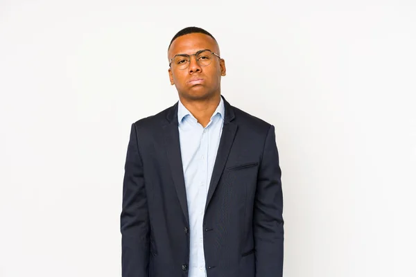 Mladý Byznys Latin Muž Izolovaný Bílém Pozadí Fouká Tváře Unavený — Stock fotografie
