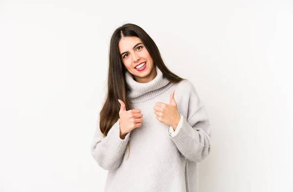 Giovane Donna Caucasica Isolata Uno Sfondo Bianco Alzando Entrambi Pollici — Foto Stock