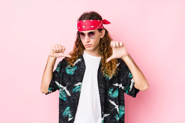 Young Hippie Caucasian Man Isolated Feels Proud Self Confident Example — Stock Photo, Image
