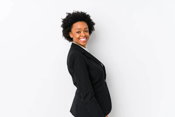 Afro Amerikaanse Zakenvrouw Van Middelbare Leeftijd Tegen Een Witte Achtergrond — Stockfoto
