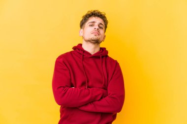  Şüpheli, belirsiz, seni inceliyor..