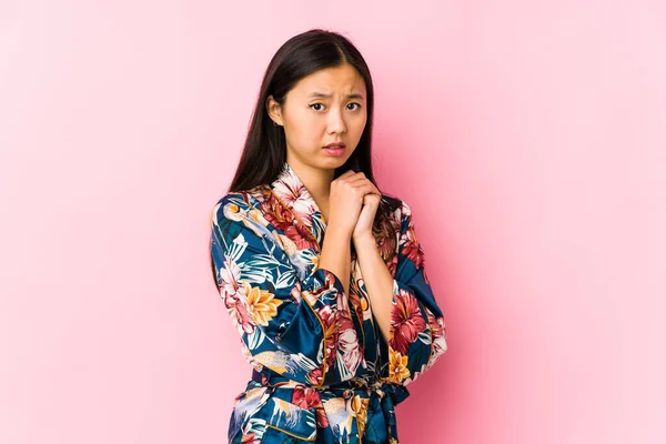 Young Chinese Woman Wearing Kimono Pajama Isolated Scared Afraid — Stock Photo, Image