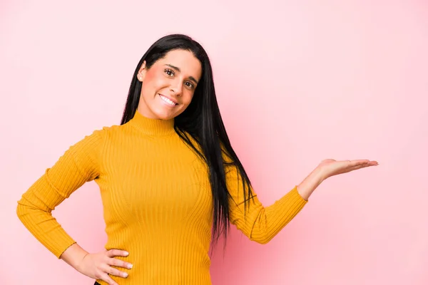 Young Caucasian Woman Isolated Pink Background Showing Copy Space Palm — Stock Photo, Image