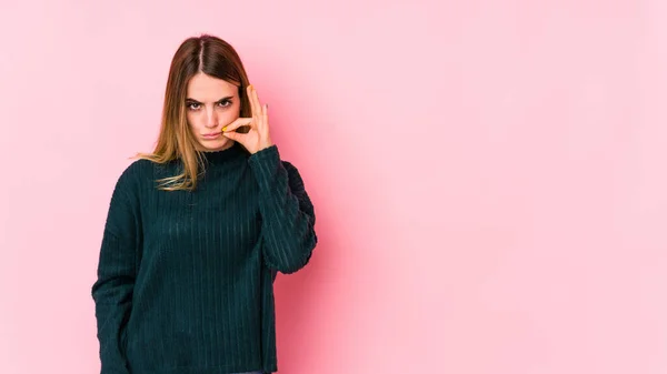 Young Caucasian Woman Isolated Pink Background Fingers Lips Keeping Secret — Stock Photo, Image