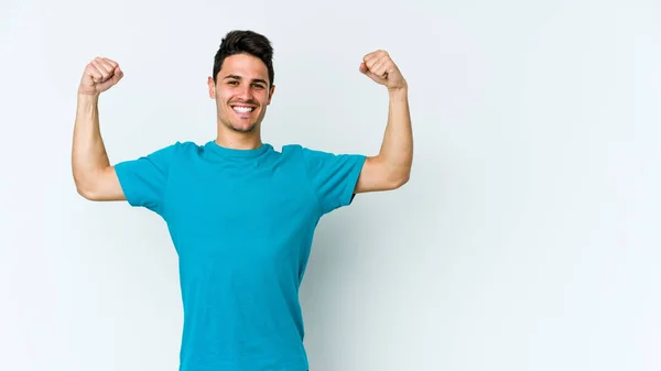 Jonge Blanke Man Geïsoleerd Witte Achtergrond Toont Kracht Gebaar Met — Stockfoto