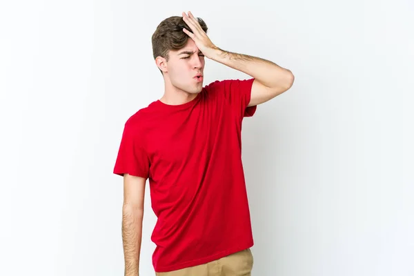 Young Caucasian Man Isolated White Background Forgetting Something Slapping Forehead — Stock Photo, Image